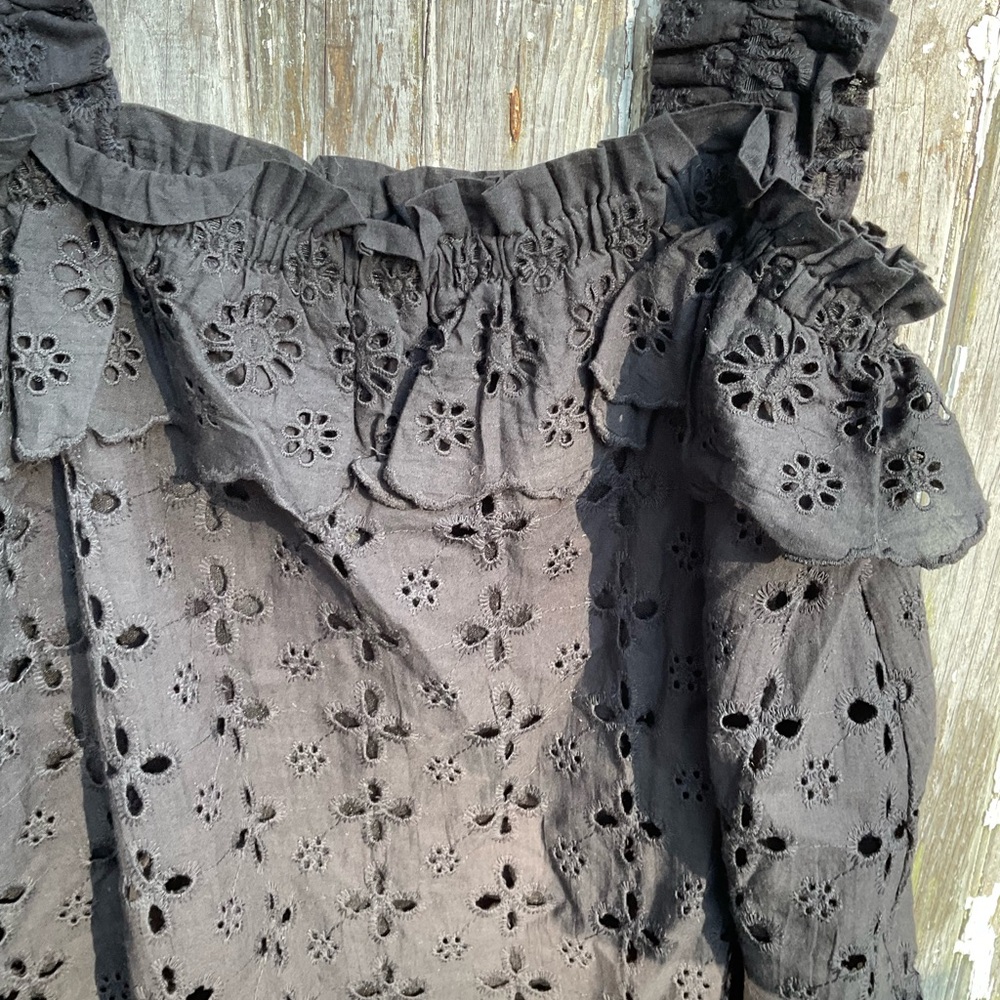 Entro Black Eyelet Ruffle Tank Top - Picture 3 of 10